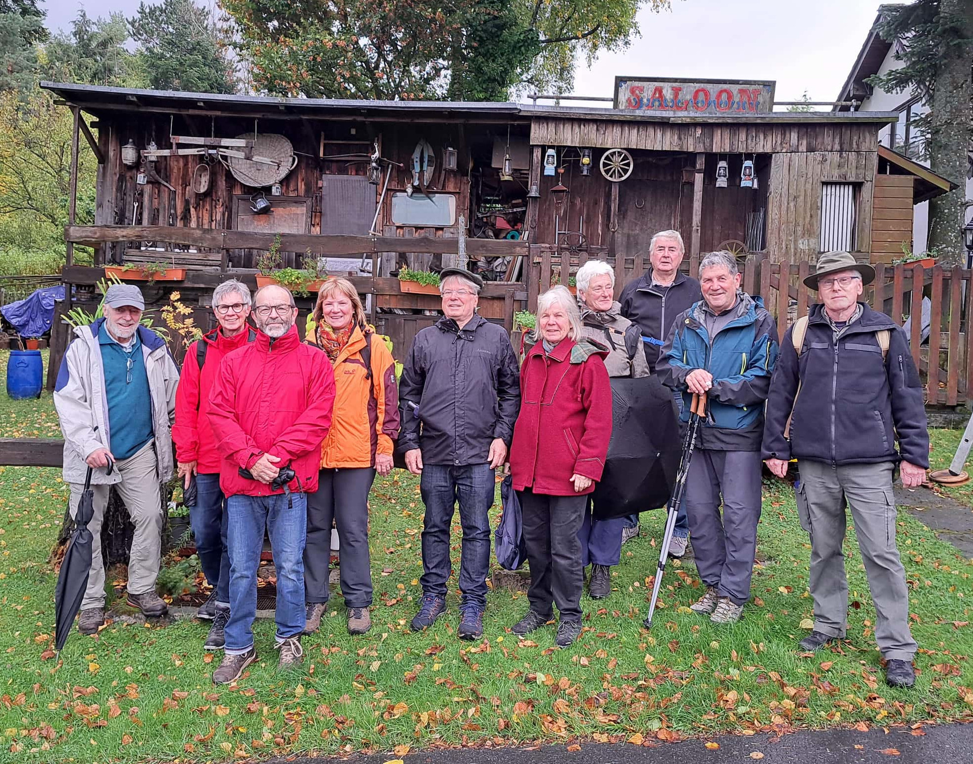 Skifreunde Hennef vor dem Saloon in Eischeid